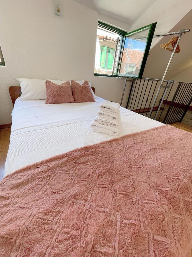 House Ivancic-Free Parking Trogir Eksteriør bilde