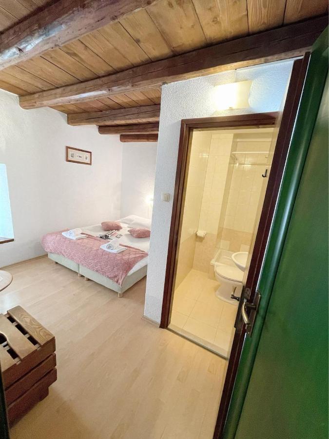 House Ivancic-Free Parking Trogir Eksteriør bilde